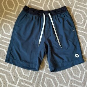 Vuori men’s shorts. Size small.  Inner lining  7.5 inch inseam
